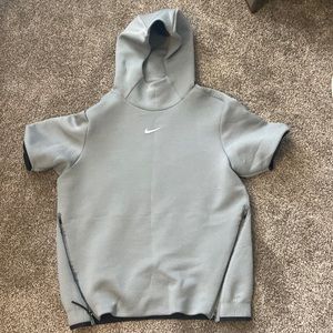 Dri-fit Nike men’s half sweatshirt